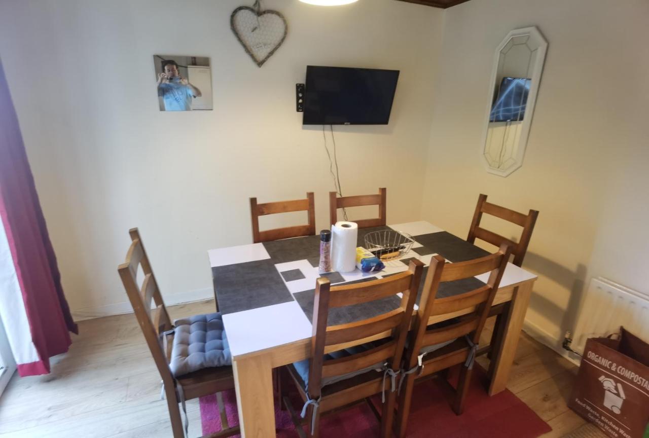Travelmore * Letterkenny